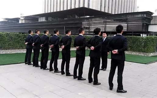 资兴揭秘：如何选择靠谱的收债公司？老司机给你支招